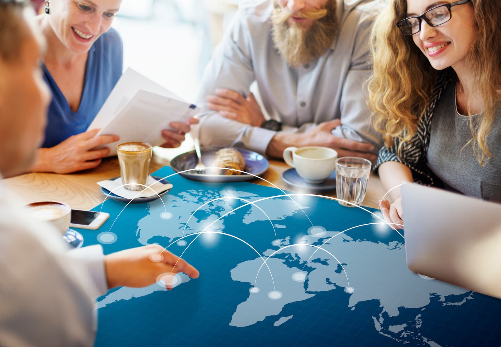 ¿Estás ampliando tu personal a nivel mundial? Asegurate de que tu comunicación sea simple y enfocada