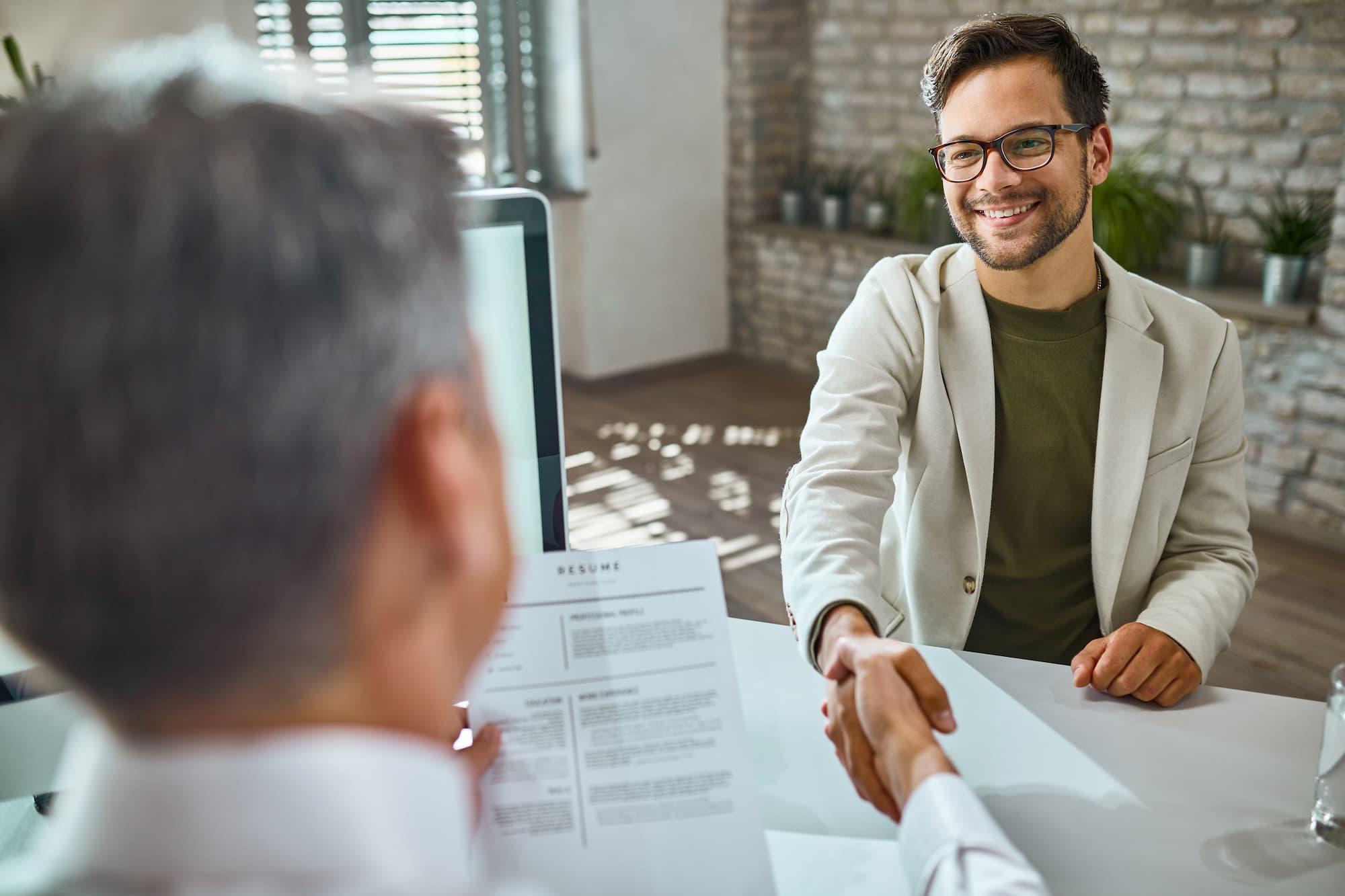11 estrategias de reclutamiento para contratar y retener a los mejores talentos